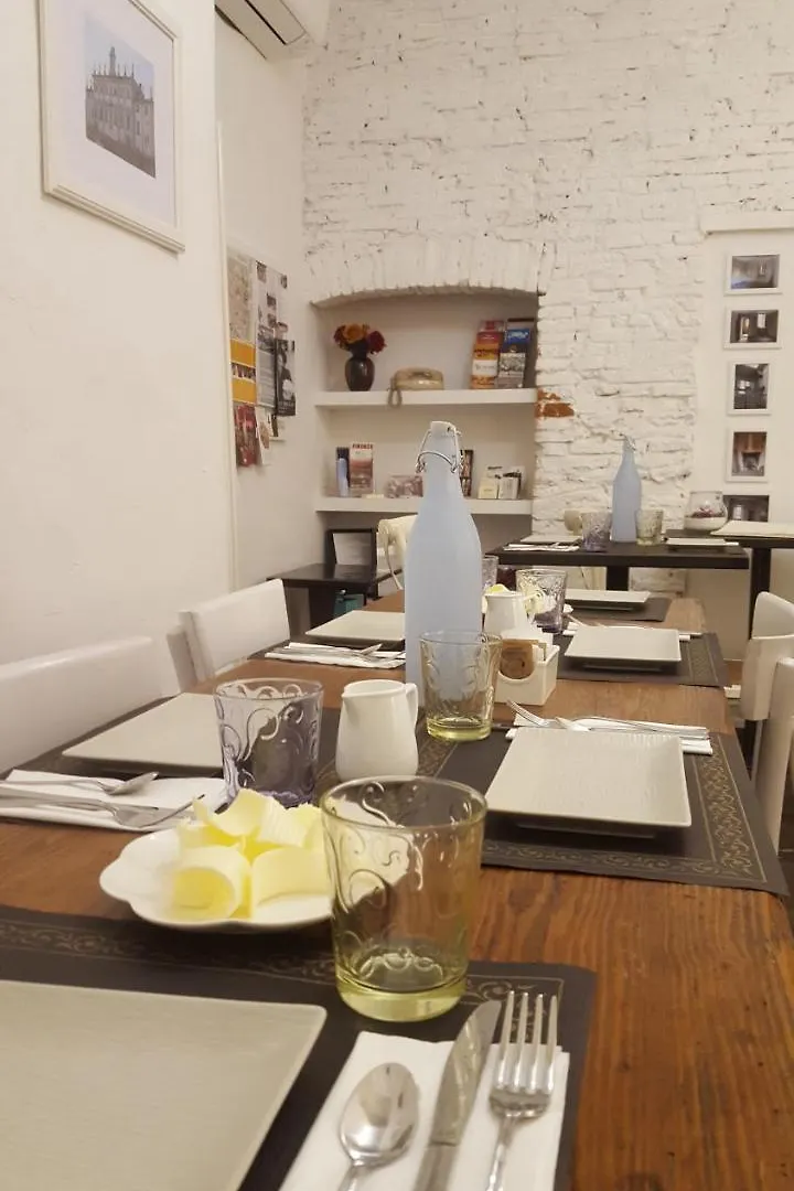 Il Piccolo Cavour Charming House B&B Arezzo Alojamento de Acomodação e Pequeno-almoço